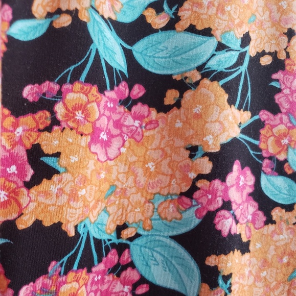 PreLoved Lularoe : Large Randy - Picture 3 of 4